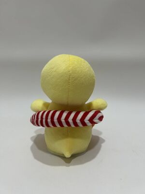 تسجيل وترديد حركة البطة التي تتحرك يسارًا ويمينًا مع حلقة سباحة